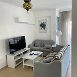 Apartmán Fantastic Apt-2 Min Walk From Cent'r Antalya Region, Great For Golf Lovers